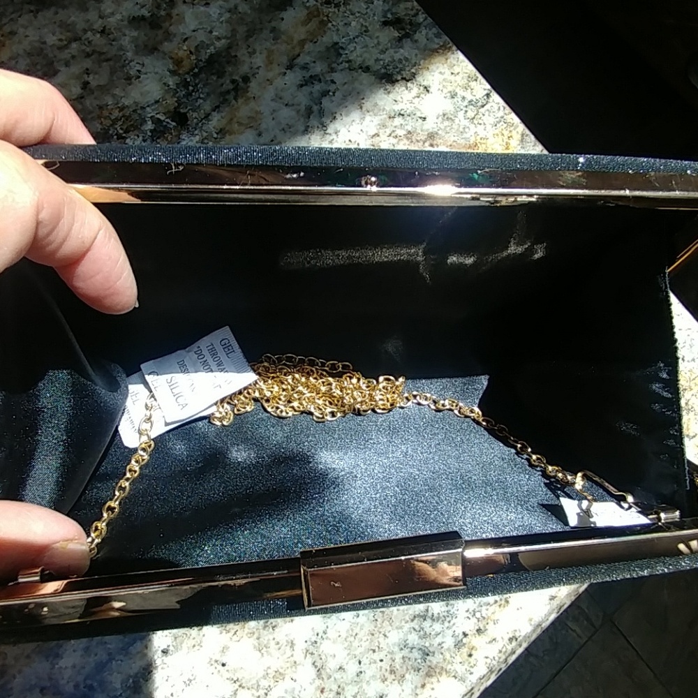 Purse - Picture 3 of 8